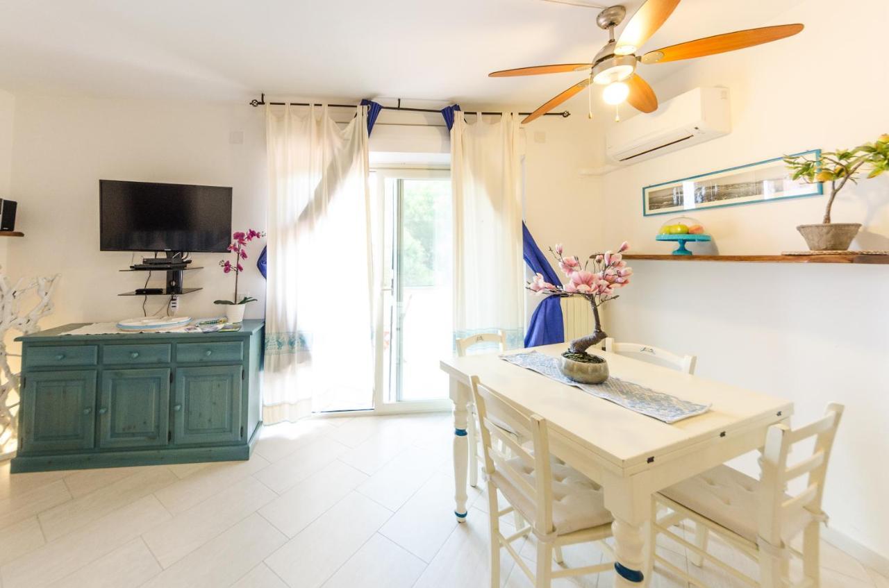 לה מדלנה Sardinia-Holiday La Casa Delle Pavoncelle מראה חיצוני תמונה